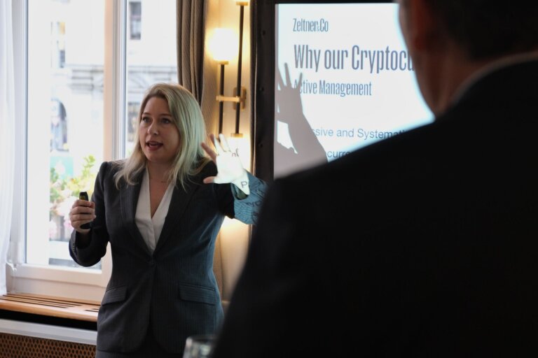 Crypto Rotation 2025: Bitcoin Dominance Peaks as Institutions Accelerate—Altcoins Take the Lead